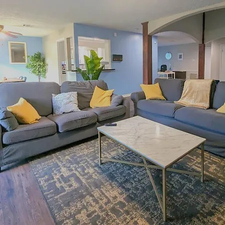 Quiet, Spacious, Pet-Friendly